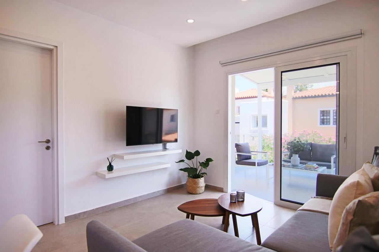 Apartamento Phaedrus Living Seaside Luxury Limnaria 172 Paphos Exterior foto