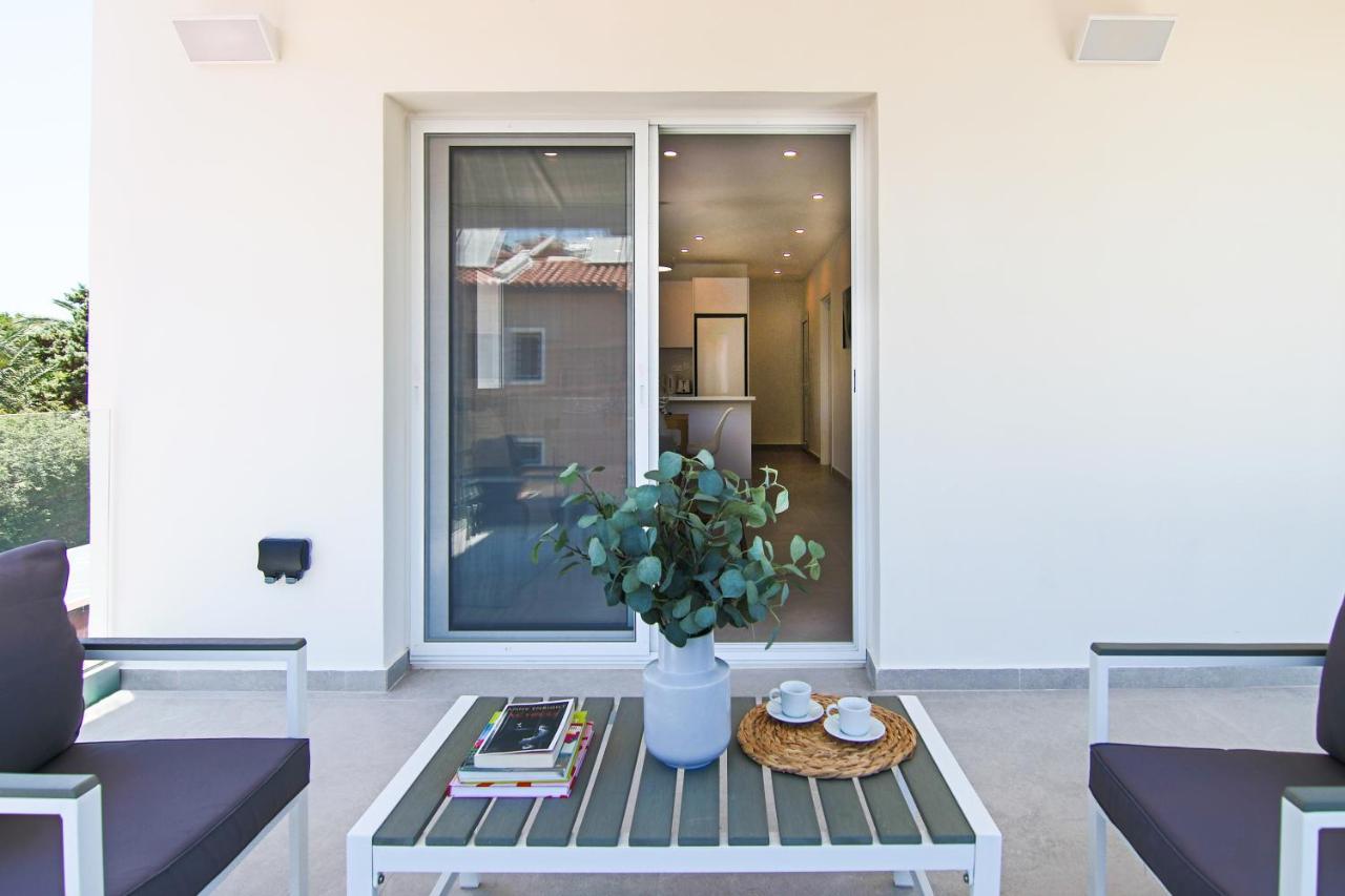 Apartamento Phaedrus Living Seaside Luxury Limnaria 172 Paphos Exterior foto